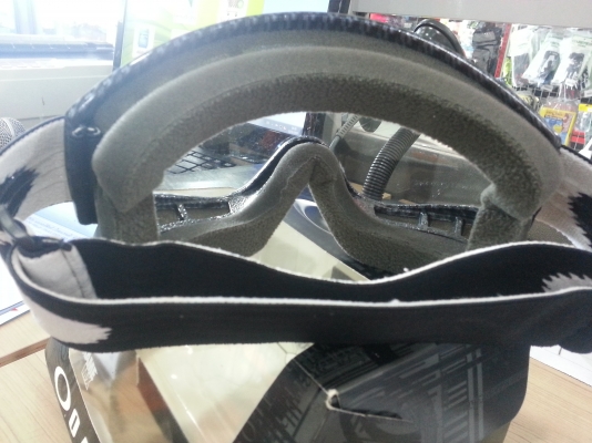 !!!ขายจร้าขายแว่นตา Oakley รุ่น L-Frame Mx มือสอง ขายถูกเลยจร้า!!!