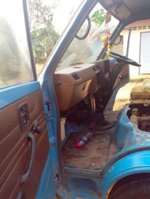 ISUZU ELF88 สี่ล้อ ทะเบียนขาดหลายปี ชุกโอนพร้อม ISUZU ELF88 สี่ล้อ ทะเบียนขาดหลายปี ชุกโอนพร้อม