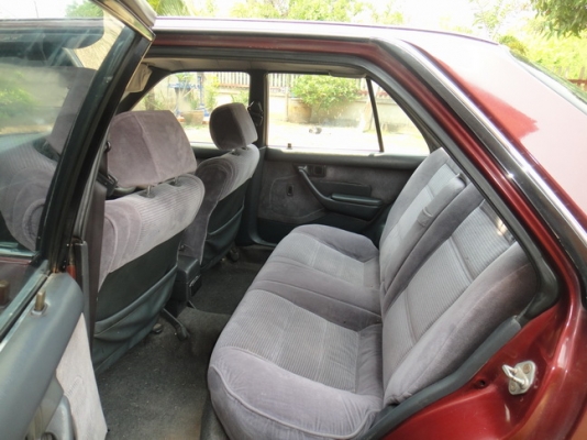 TOYOTA  CORONA 2.0 ปี 91  เครื่อง3s หัวฉีด เกียร์ออโต้ กระจกไฟฟ้า เซ็นทรัลล็อค กระจกข้างปรับไฟฟ้า แก็ส LPG  ถังมัลติวาล์ว