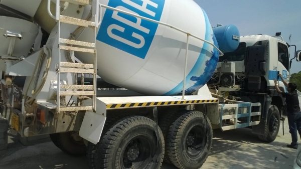 ขายดาวน์...สิบล้อโม่ปูน 360 แรง (ขายเฉพาะหัว-คัสซี) รถวิ่งแค่ 1 หมื่นกว่ากม. ใหม่ป้ายแดง