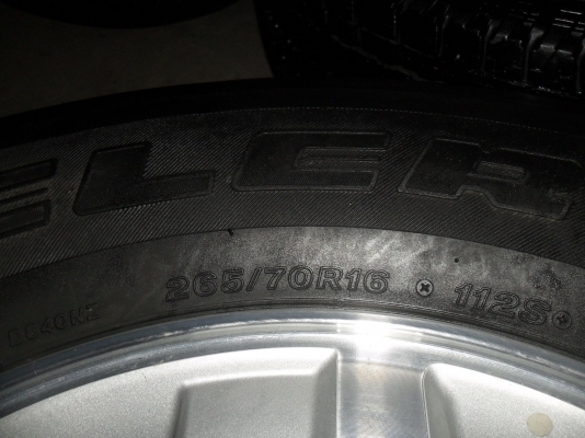 ล้อแม็ก เชฟ 16นิ้ว 6รู ยาง 265/70R16 ปี11 สวยๆ 4 ล้อ ราคา 6900 บาท