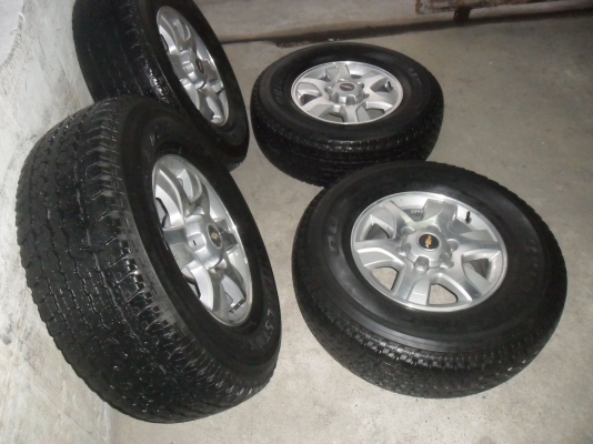 ล้อแม็ก เชฟ 16นิ้ว 6รู ยาง 265/70R16 ปี11 สวยๆ 4 ล้อ ราคา 6900 บาท