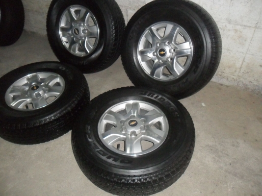 ล้อแม็ก เชฟ 16นิ้ว 6รู ยาง 265/70R16 ปี11 สวยๆ 4 ล้อ ราคา 6900 บาท