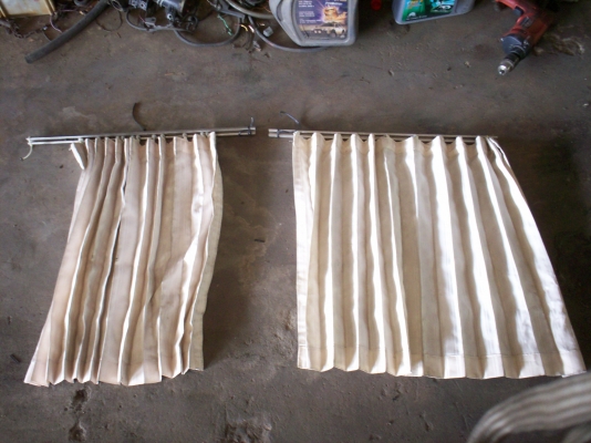 ขายผ้าม่าน+รางรถตู้หัวจรวด 500บาท 0890671028 อยู่ดอนเมือง ขายผ้าม่าน+รางรถตู้หัวจรวด 500บาท 0890671028 อยู่ดอนเมือง