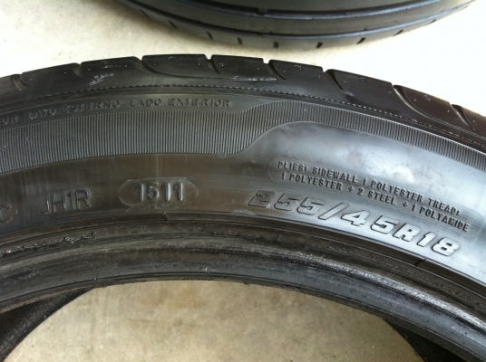 ขายไปแล้วครับ ขอขอบคุณ คุณ bomb ที่ขับรถจากดาวคะนองมารับของที่ทางแยกสามพรานเป็นอย่างสูงครับ ขายยาง ขอบ 18 กู้ดเยียร์ 255/45 ปี 11 จำนวน 4 เส้น 3,500 ราคาต่อรองได้