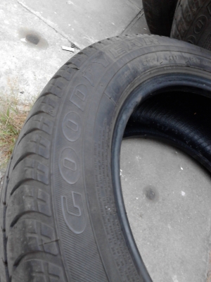 GOODYEAR EAGLE NCT 5 มีชุด 4 เส้น ดอกยางหนา สวยเสมอกัน ทั้เง 4 เส้น  TEL.081-427-3941