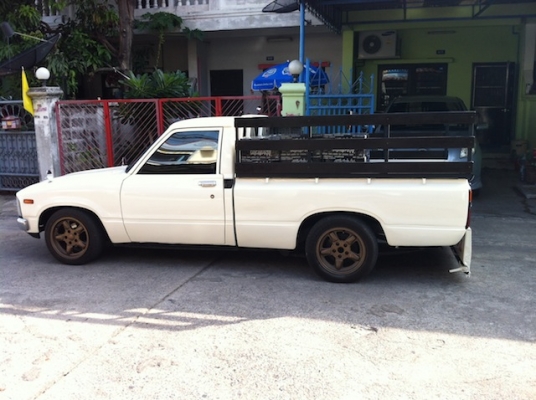 ขาย TOYOTA LN30