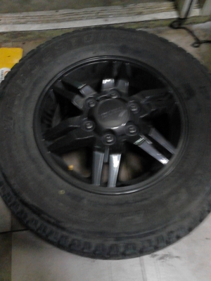 ขายแม๊ก ขอบ 16 ขนาด 6 รู ของอีซูซุ จำนวน 4 วง TEL.081-427-3941 ขายแม๊ก ขอบ 16 ขนาด 6 รู ของอีซูซุ จำนวน 4 วง TEL.081-427-3941