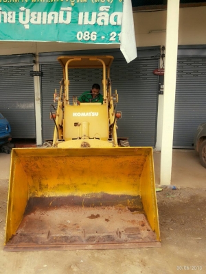 รถตักล้อยาง 6 ล้อ พร้อมใช้สวยมาก ปั้มแรง เครื่องแรง