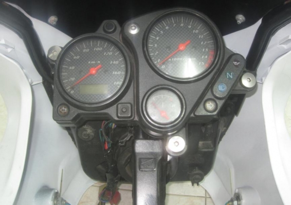 ขายชุดหน้ากากแท้ hornet 600s พร้อมไฟ,ไมล์พร้อมขายึด ครบครับ