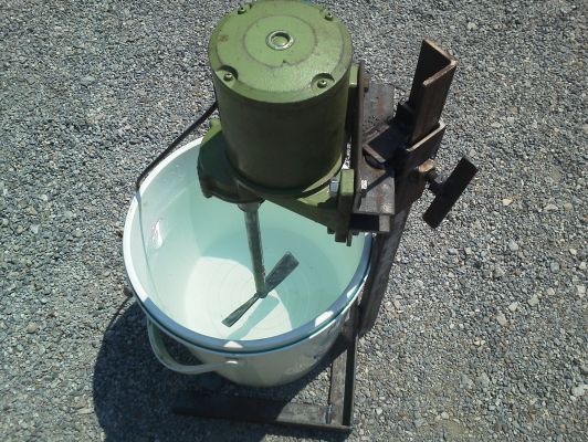 (มี VDO ให้ดู)ชุดแท่นใว้กวนสำหรับงานต่างๆ ต่อเป็นชุดพร้อมมอเตอร์เกียร์ หมุนที่ประมาณ 120 รอบต่อนาที(ทำตามสั่ง)