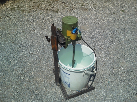 (มี VDO ให้ดู)ชุดแท่นใว้กวนสำหรับงานต่างๆ ต่อเป็นชุดพร้อมมอเตอร์เกียร์ หมุนที่ประมาณ 120 รอบต่อนาที(ทำตามสั่ง)