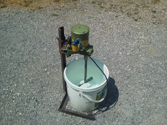 (มี VDO ให้ดู)ชุดแท่นใว้กวนสำหรับงานต่างๆ ต่อเป็นชุดพร้อมมอเตอร์เกียร์ หมุนที่ประมาณ 120 รอบต่อนาที(ทำตามสั่ง)