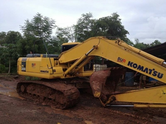 ขาย โคมัสสุ 200 รุ่น 7 สภาพสวย เอกสารอินวอยด์ ราคา 1,950,000 โทร 087-9666599 คุณหนาม