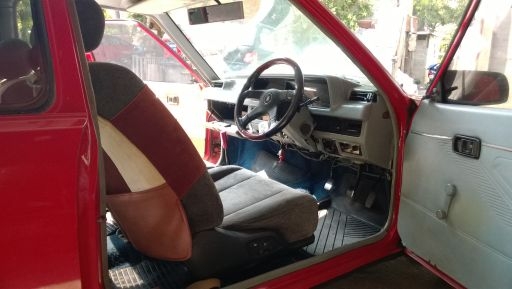 Mazda 323 3ประตู 1.5 LPG(อย่างเดียว)  ขับหน้า อะไหล่เดิมครบไม่มีแตกหัก