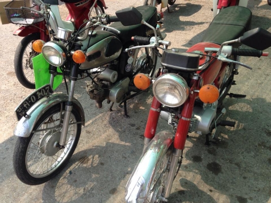 ขายเหมา  รถโบราณ 2 คัน