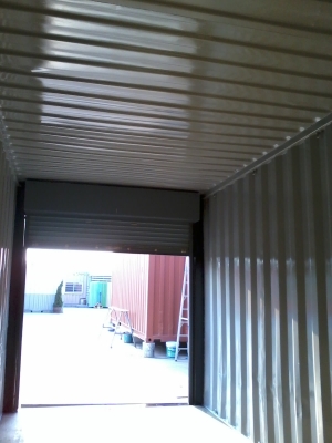 ขายตู้คอนเทนเนอร์ 20 ฟุต HQ เหมาะเก็บของมีประตูม้วน 75,000 บาท