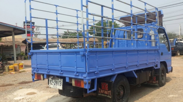 ขายรถบรรทุก 4 ล้อ issuzu NKR 100 แรง ปี 45 สภาพดีพร้อมใช้งาน ขายรถบรรทุก 4 ล้อ issuzu NKR 100 แรง ปี 45 สภาพดีพร้อมใช้งาน