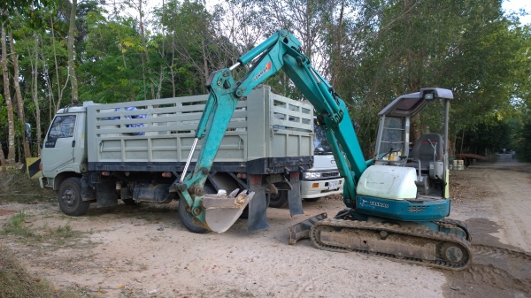 ขายรถขุดYANMAR B3-3A ขายรถขุดYANMAR B3-3A