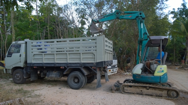 ขายรถขุดYANMAR B3-3A ขายรถขุดYANMAR B3-3A