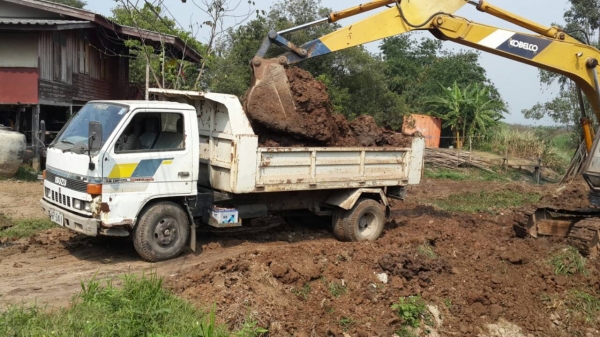 ขายด่วนรถ 6 ล้อดั้ม NKR 110 พาวเวอร์ หัวกระดกได้ ขายด่วนรถ 6 ล้อดั้ม NKR 110 พาวเวอร์ หัวกระดกได้