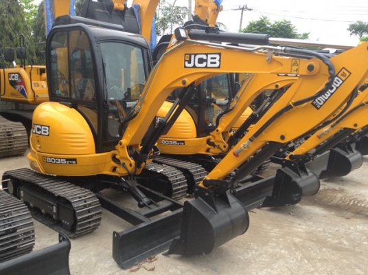 รถขุดเล็ก JCB ขนาด 3.5 - 5 ตัน