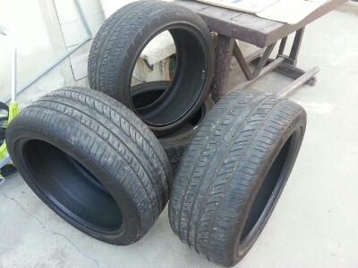 ขายยาง ปี 2012 ขนาด 225/45/18 ราตา 3000 บาท