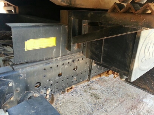 รถอีซูซุ 6 ล้อดั้ม FRR 210 แรงม้า ปี 54 ( รถวิ่ง 5x,xxx กม. ) สนใจติดต่อ 081 - 6079515 รถอีซูซุ 6 ล้อดั้ม FRR 210 แรงม้า ปี 54 ( รถวิ่ง 5x,xxx กม. ) สนใจติดต่อ 081 - 6079515