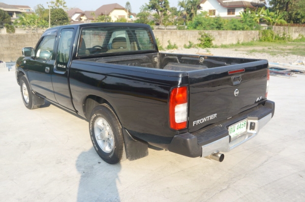 NISSAN FRONTIER CAB ปี 2006 รถสวย แอร์เย็น ล้อ MAX พวงมาลัยพาวเวอร์ เครื่องดี เกรียร์ปกติ กระจกไฟฟ้า ภายในสถาพสวย สีสวย พร้อมใช้งาน การันตีรถสวย จัดไฟแนนได้ ฟรีดาวน์