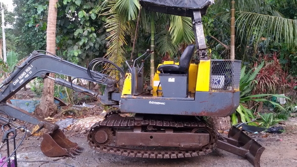 ขายรถขุด แมคโครเล็ก yanmar b301 สภาพพร้อมใช้ราคาเบาๆ