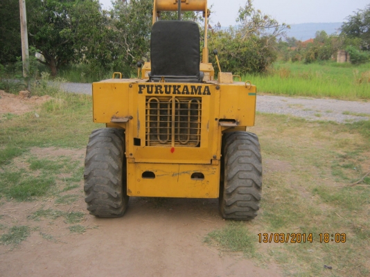 ขาย รถตักเอวอ่อน ขาย รถตักเอวอ่อน