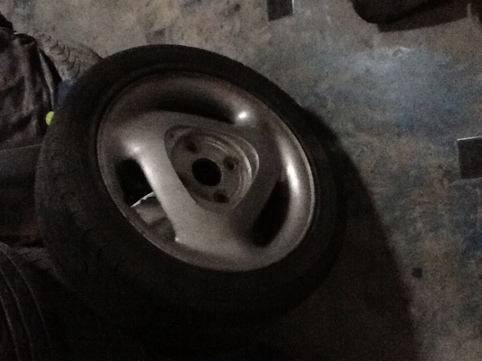 ล้อแม็ก ขอบ 15 4/114พร้อมยาง