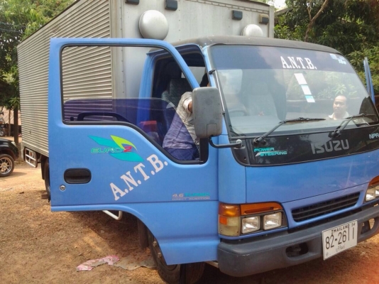 ISUZU NPR 71PYเครื่อง130แรงยาว5เมตรปี46(ตู้บรรทุก) ISUZU NPR 71PYเครื่อง130แรงยาว5เมตรปี46(ตู้บรรทุก)