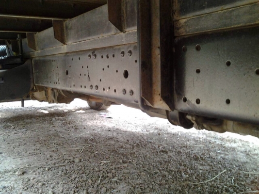 ISUZU NPR 71PYเครื่อง130แรงยาว5เมตรปี46(ตู้บรรทุก) ISUZU NPR 71PYเครื่อง130แรงยาว5เมตรปี46(ตู้บรรทุก)