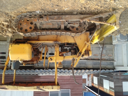 ขายรถดันยี่ห้อkomatsu-D20-2