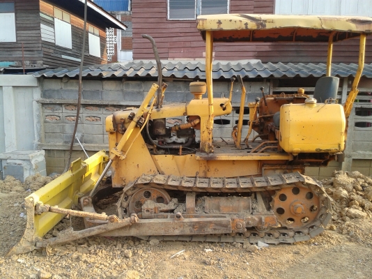 ขายรถดันยี่ห้อkomatsu-D20-2 ขายรถดันยี่ห้อkomatsu-D20-2