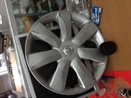 ขายฝาครอบ ล้อ nissan แท้ โรงงาน. 14"