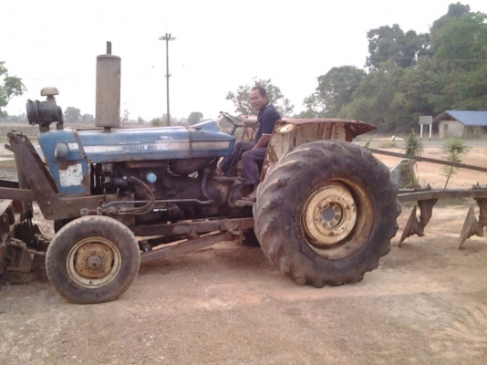 Ford 77เครื่องT2 เอกสารพร้อมโอน ผาน3,6ดันหน้า