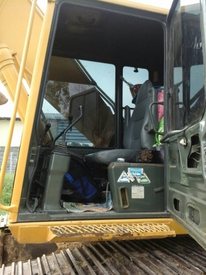 KOMATSU PC 200-5 ไฟฟ้าครบ มีแอร์ เแน่น โซ่80\%