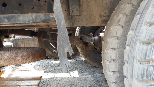 หัวลากพร้อมหาง โลเบส