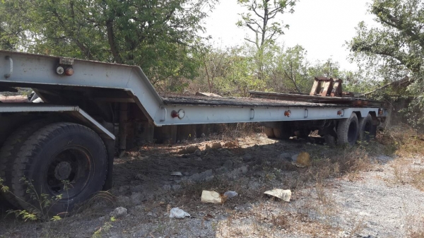 หัวลากพร้อมหาง โลเบส