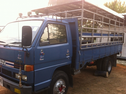 ขายรถบรรทุก 6 ล้อ ขายรถบรรทุก 6 ล้อ