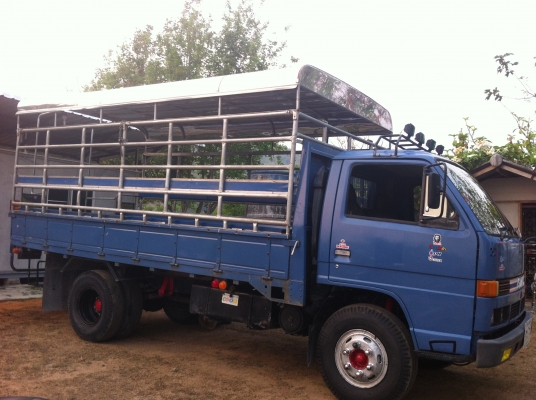ขายรถบรรทุก 6 ล้อ  ISUZU  NPR 115 แรง