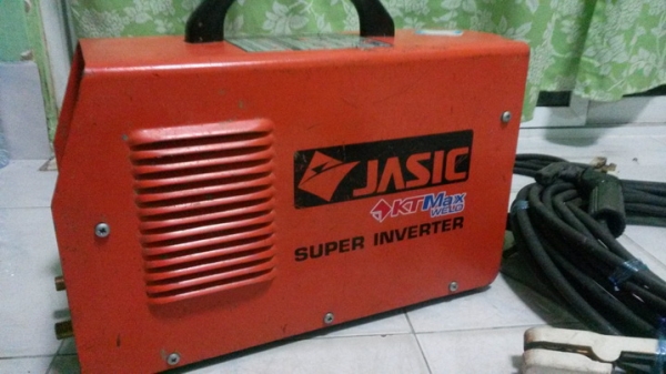 เครื่องเชื่อมอินเวอร์เตอร์ JASIC ขนาด 160A อุปกรณ์ครบพร้อมใช้งานครับ เครื่องเชื่อมอินเวอร์เตอร์ JASIC ขนาด 160A อุปกรณ์ครบพร้อมใช้งานครับ