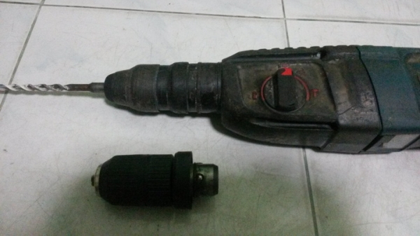 สว่านไฟฟ้าโรตารี่ ยี่ห้อ bosch รุ่น 2-26 DFR สภาพพร้อมใช้งานครับ