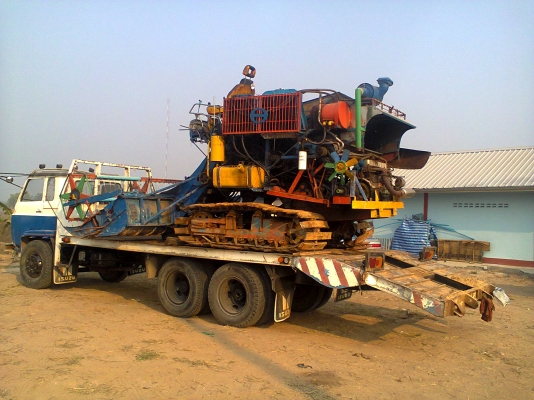 ขายรถเกี่ยวกระสอบ เครื่อง HO7C ป้ัมไดกิ้น เบอ 22 แฝด ตัวเดิน 8 HT มอเตอร์ 10 โคมะซุ ชายแบบถูกๆ เอาเกี่ยวก็ได้ ลื้อทำใหม่ให้ทั้งคันครับ