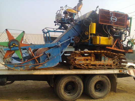 ขายรถเกี่ยวกระสอบ เครื่อง HO7C ป้ัมไดกิ้น เบอ 22 แฝด ตัวเดิน 8 HT มอเตอร์ 10 โคมะซุ ชายแบบถูกๆ เอาเกี่ยวก็ได้ ลื้อทำใหม่ให้ทั้งคันครับ