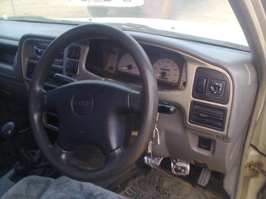 ขาย อีซูซุ ดาก้อน 3000 เทอโบ ตัวท๊อป จดทะเบียนปี 45 เครื่องดี คัซซีสวย เก็บสีนิดหน่อย รถไม่เคยชน จัดไฟแนนส์ได้ 220000