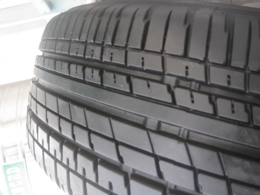 ขายล้อแม็ก mazda2 16"x6.5" et50 4 รู 100 สีไฮเปอร์แบล็ค ยาง bridgestone turanza er370 185/55r16 ยางผลิตสัปดาห์ที่ 6 ปี 13 vios, yaris, fiesta , swift ใส่ได้ครับ  สนใจติดต่อเล็กคลองสามครับ (081-3747940)