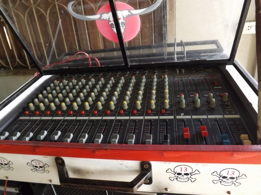 ขายเครื่องเสียงกลางแจ้งชุดใหญ่ยกชุด 89,000 ขายเครื่องเสียงกลางแจ้งชุดใหญ่ยกชุด 89,000